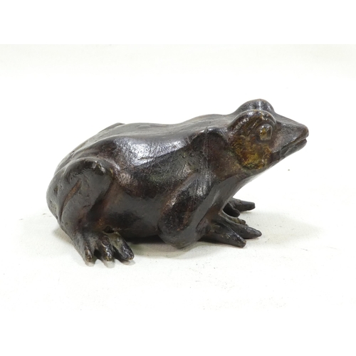 101 - A pair of late 19th century cast bronze frogs - with brown patination, 9cm wide. (2)