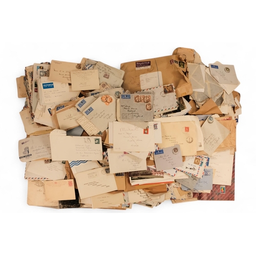 356 - A quantity of world stamps - mostly 20th century, on paper.