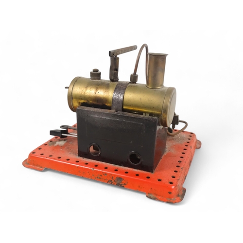 476 - A Mamod static steam engine - 21cm wide.