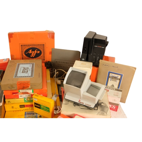 107 - A quantity of photographic darkroom equipment.