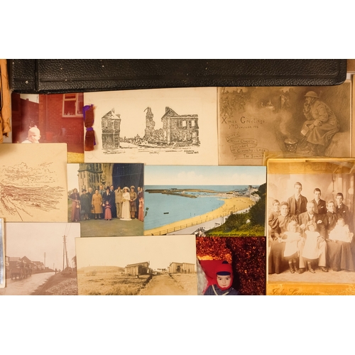 55 - A quantity of family photograph albums early to late 20th century - some interesting family holiday ... 