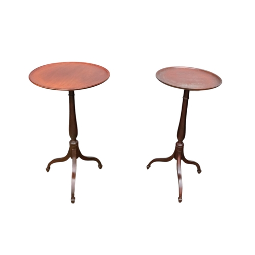 930 - A harlequin pair of 19th century wine tables - with circular dish moulded tops of differing diameter... 