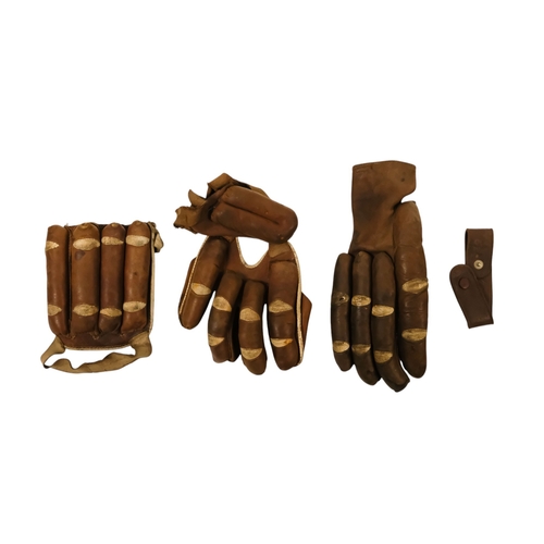 26 - An early 20th century tan leather cricket bag - Gladstone style with a textured crocodile finish, to... 