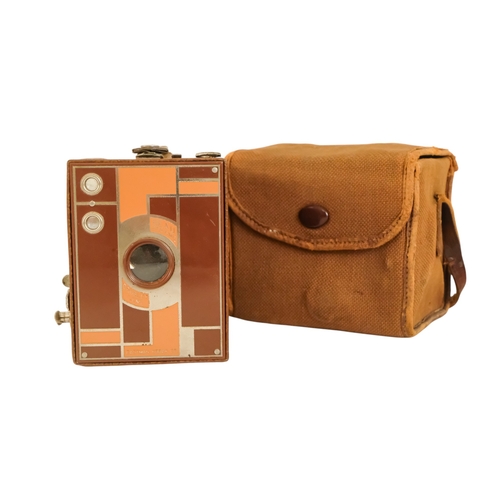 84 - A Kodak Beau Brownie - brown cased, together with a quantity of other photographic equipment. (qty)