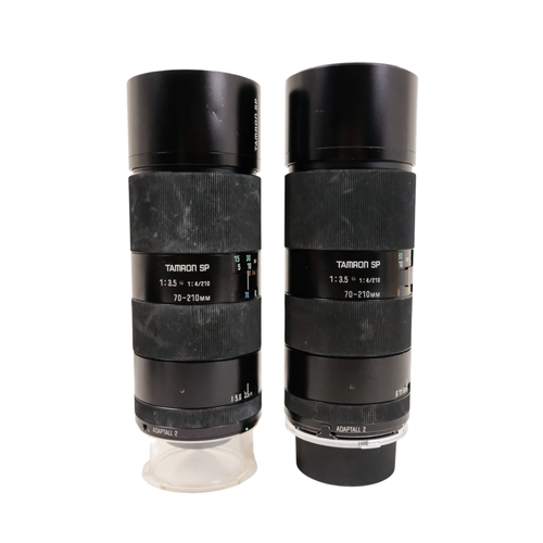 61 - A Tamron SP 70-210 TeleMacro lens - together with another similar, three others and a flash.