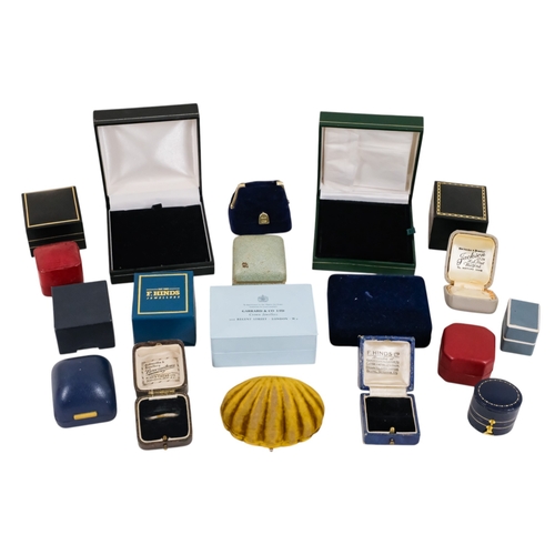 87 - A quantity of jewellery and ring boxes.