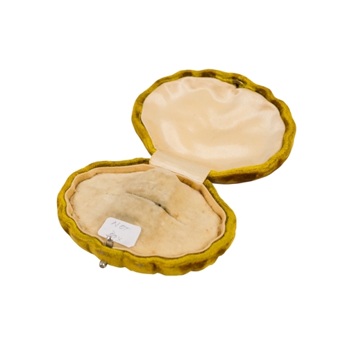 87 - A quantity of jewellery and ring boxes.