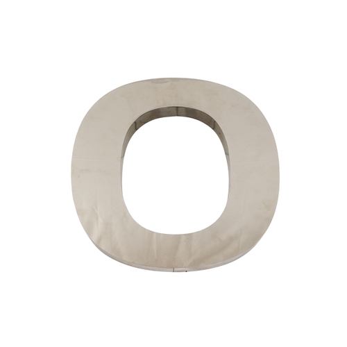 145 - A metal shopfront 'O' sign - 36 x 38cm.