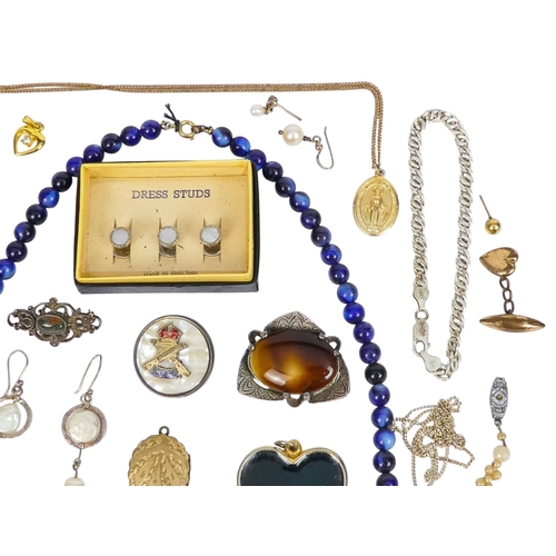 304 - A small quantity of costume jewellery - including a seed pearl necklace, a blue bead necklace and su... 