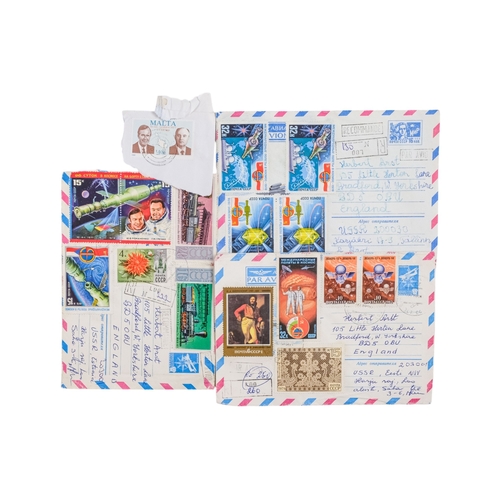 557 - A quantity of largely UK stamps - most on paper.