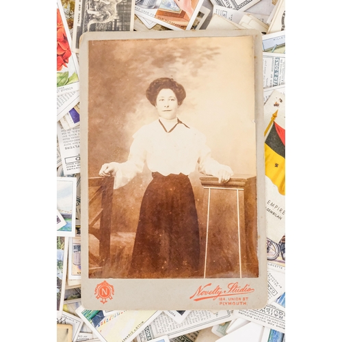 561 - A quantity of 20th century cigarette cards - various brands and subjects, together with eight Ty-Pho... 