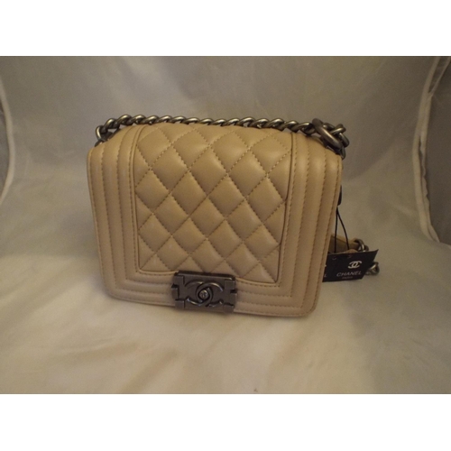 94 - designer style handbag