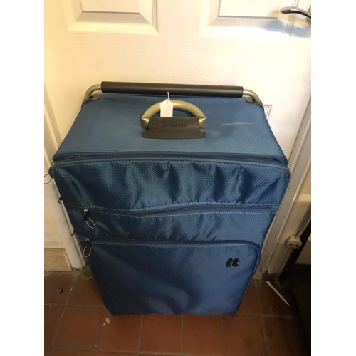101 - Large IT suitcase
