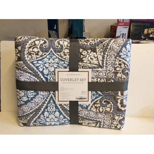 115 - New Coverlet set Queen size
