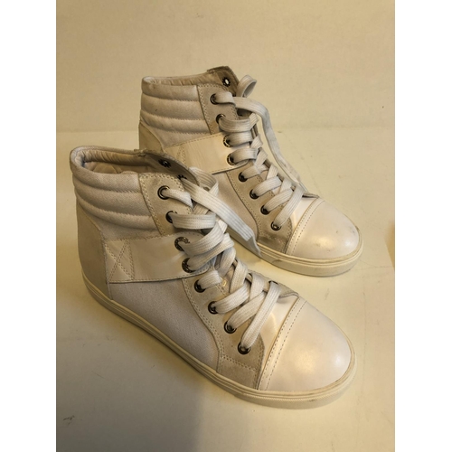 72 - Pair of womens sneakers