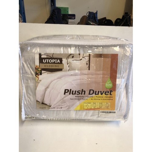 32 - New plush duvet king size 10.5 tog