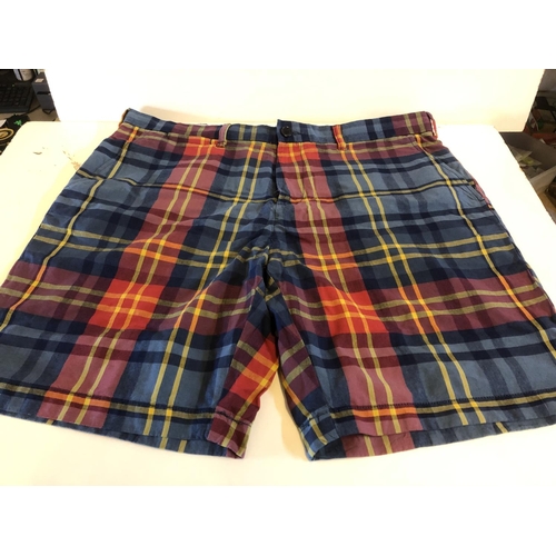 41 - Tommy Hillfiger mens shorts size 38