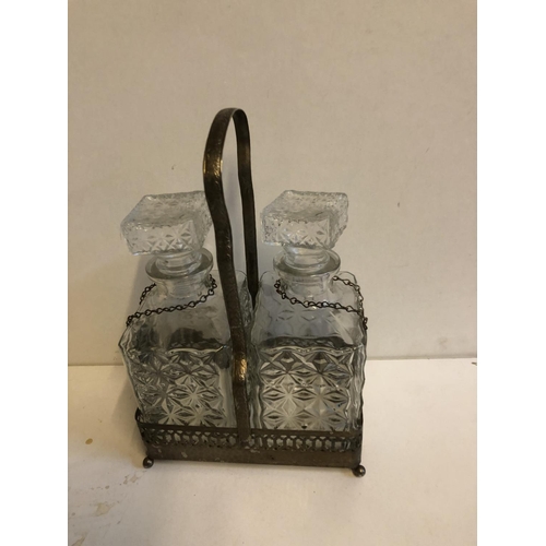 69 - Old decanter set