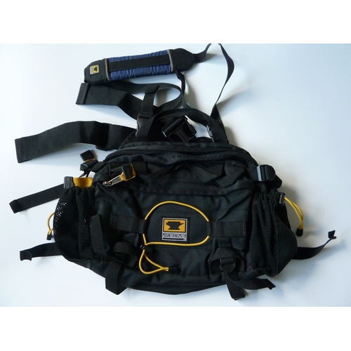 178 - Mountainsmith black waist bag