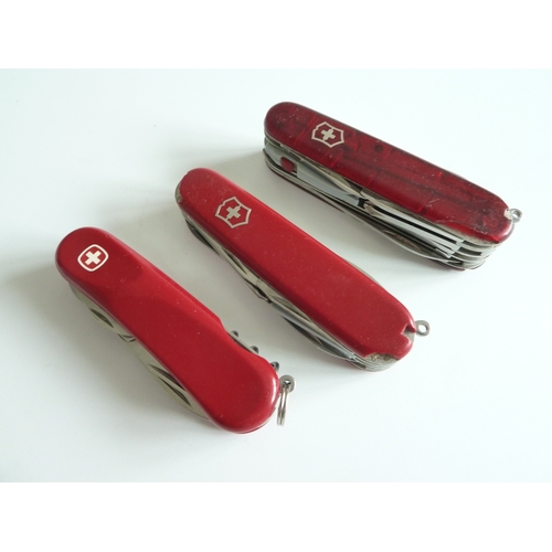 116 - Qty of swiss army knives