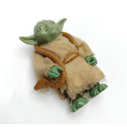 242 - VINTAGE 1980 YODA BROWN SNAKE KENNER STAR WARS FIGURE