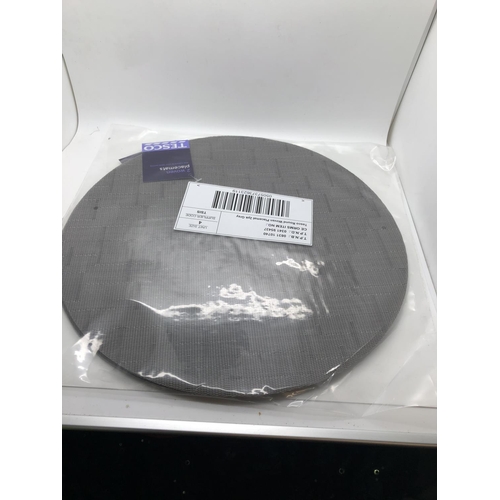 718 - X8 New round woven place mats
With OPTIONS