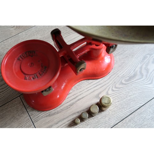 127 - Vintage heavy red Victor kitchen scales