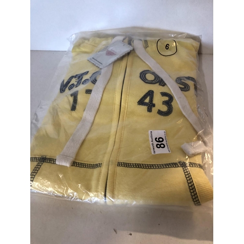 86 - New zip up hoodie
Size 6