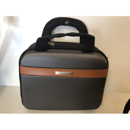 91 - Small travel case