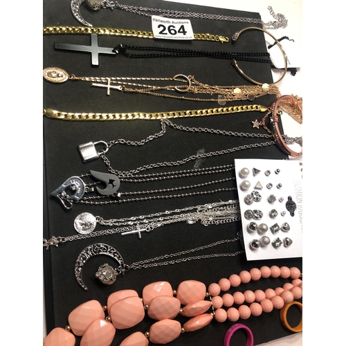 264 - selection of jewellery