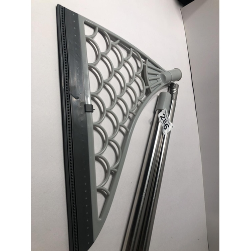 286 - window squeedgy