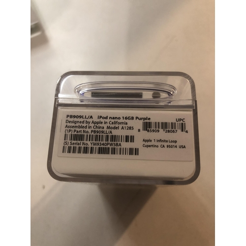 29 - New ipod Nano 16gb old style charger
