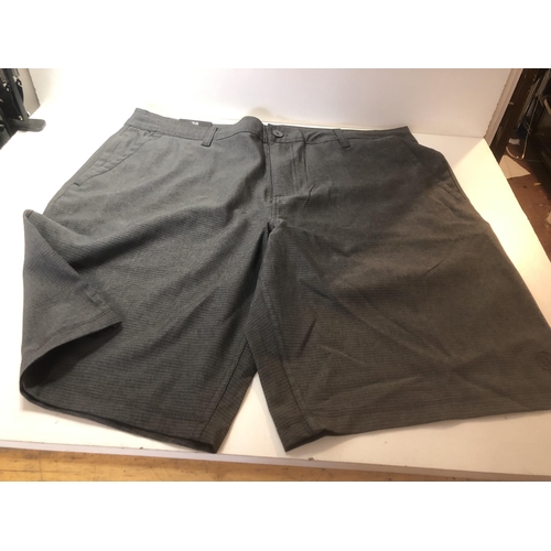 84 - New shorts 
Size38