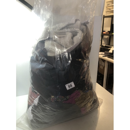 88 - Bag of clothing