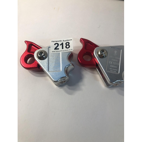 218 - tree climbing carabeaners