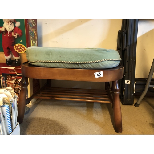 40 - Large footstool
PLEASE NOTE NOT POSTABLE