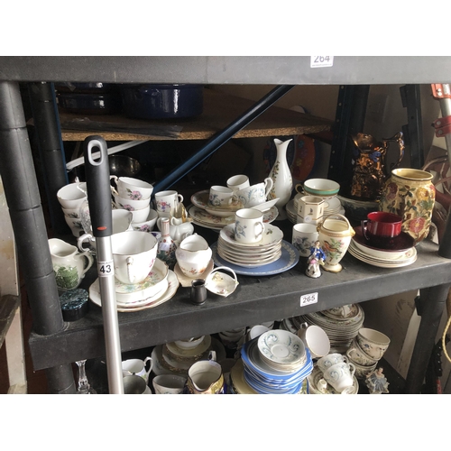 265 - Shelf full of china etc
PLEASE NOTE NOT POSTABLE