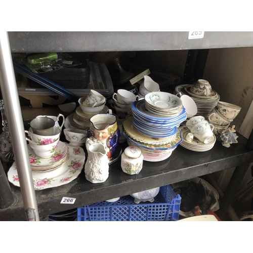 266 - Shelf full of china etc
PLEASE NOTE NOT POSTABLE