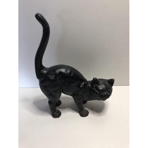 277 - Cast iron door stop cat