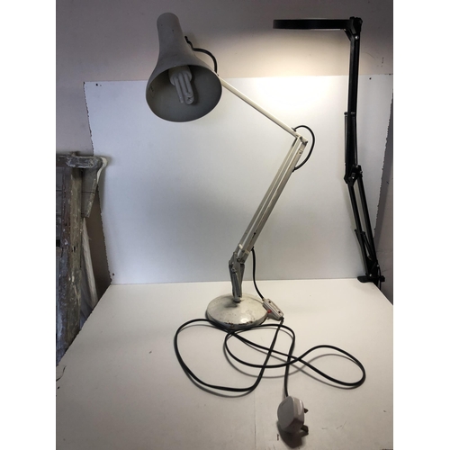 290 - Vintage angle poise lamp
PLEASE NOTE NOT POSTABLE