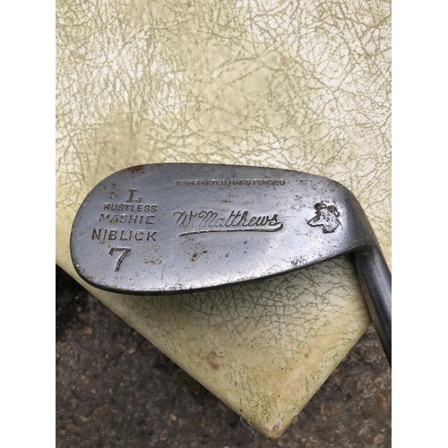 324 - Vintage wooden handled golf club