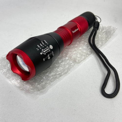 306 - Quality LED with Zoom torch