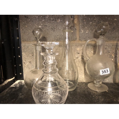 354 - X7 vintage decanters
PLEASE NOTE NOT POSTABLE