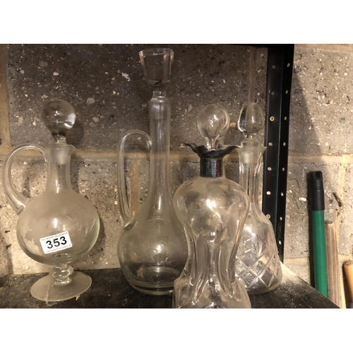 354 - X7 vintage decanters
PLEASE NOTE NOT POSTABLE