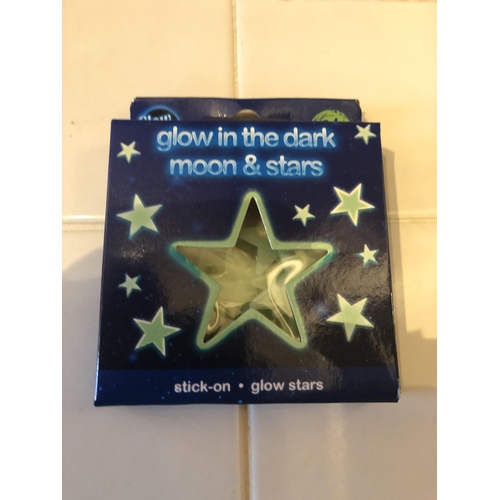 126 - Stars glow in dark stick ons