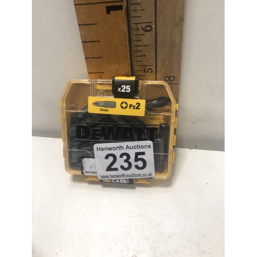 235 - Dewalt pack of 25 screw bits