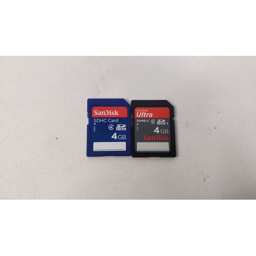190 - 2 x 4gb Memory Cards