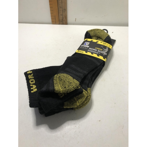 222 - New pack of 3 crew work socks
Size 7-11