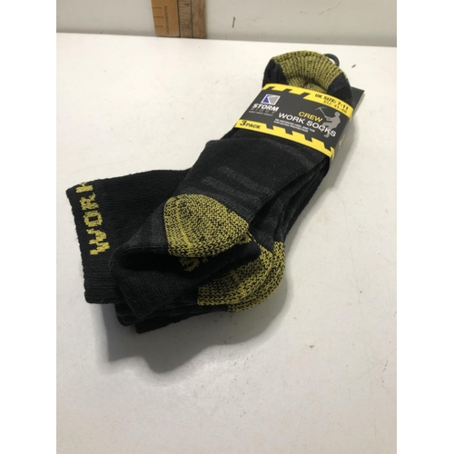 227 - New pack of 3 crew work socks
Size 7-11
