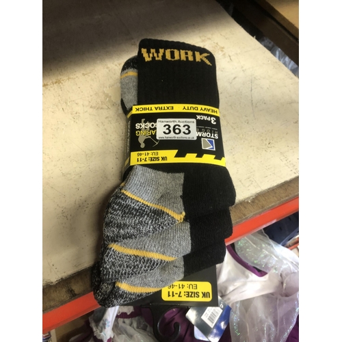 363 - New pack of 3 work socks
Size 7-11